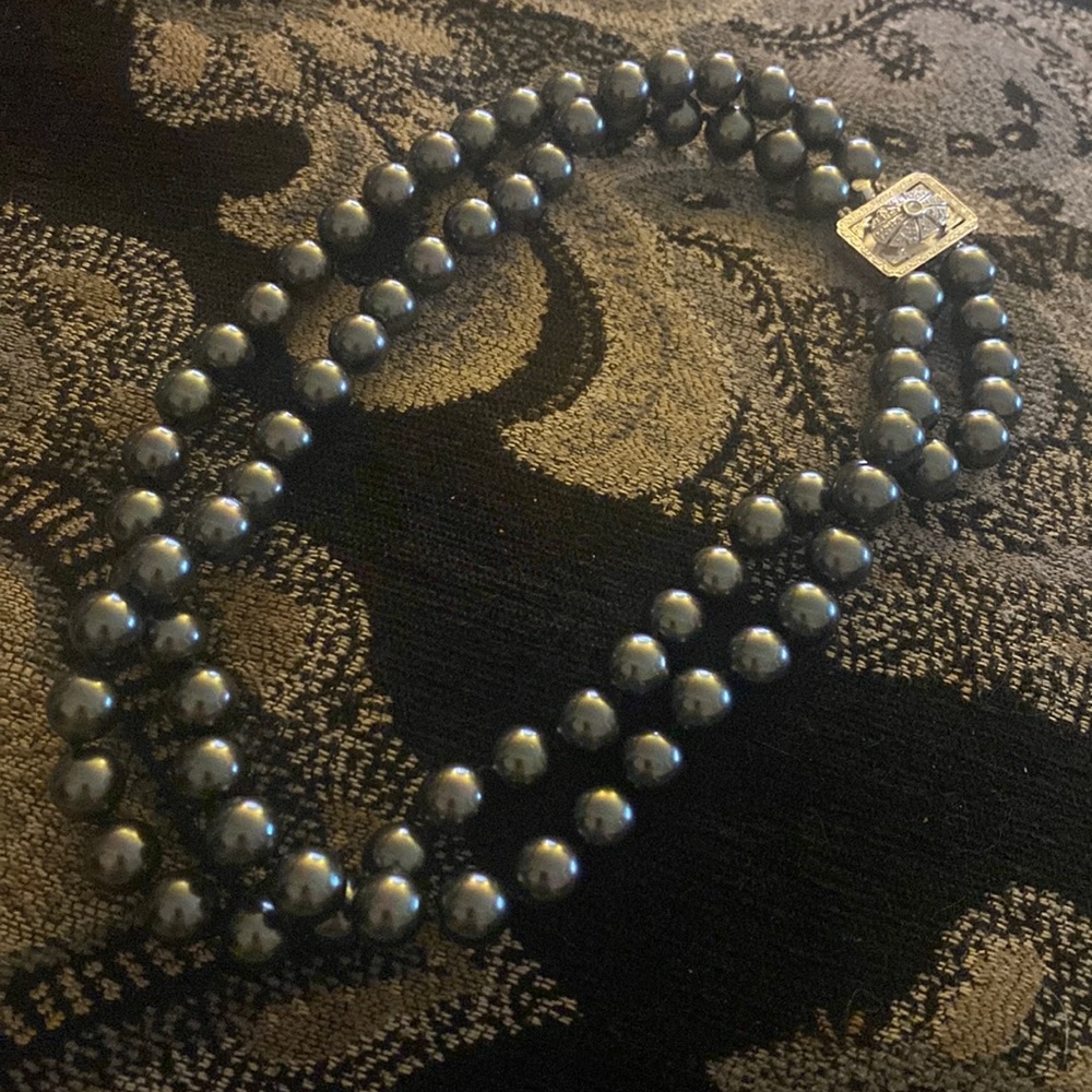 Double Strand Black Pearls Vintage Inspired Closure